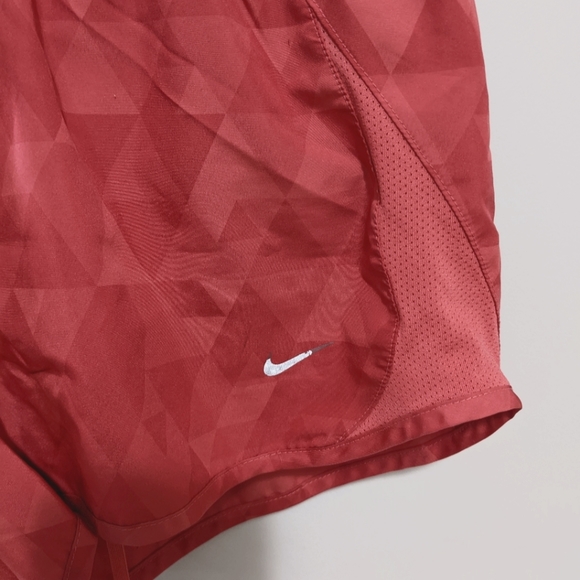 Nike Dri Fit Shorts - Picture 5 of 5